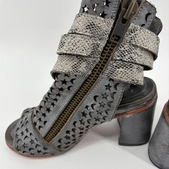 Freebird Theresa Celestial Moon Star Leather Heeled Side Zip Sandal Boots Size 7 - Picture 5 of 8